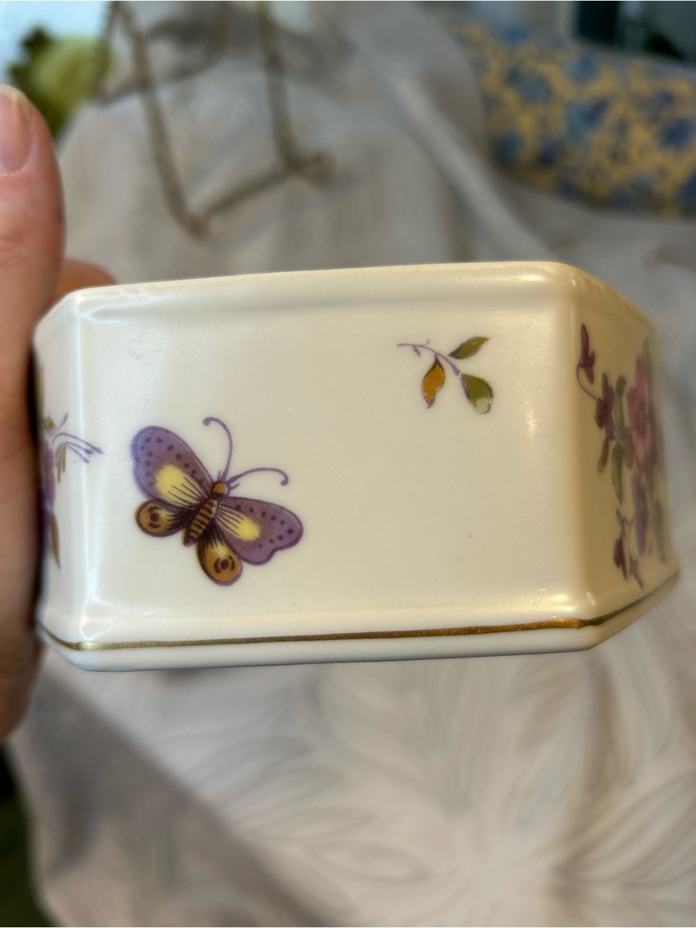 ✨ Lefton Powder Box ✨ - Picture 5 of 10